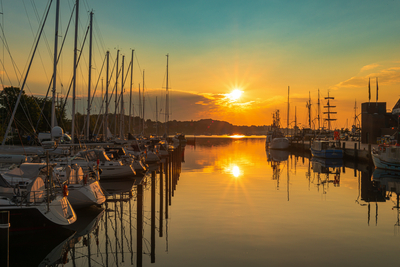 Sonnenaufgang am Hafen von Eckernförde