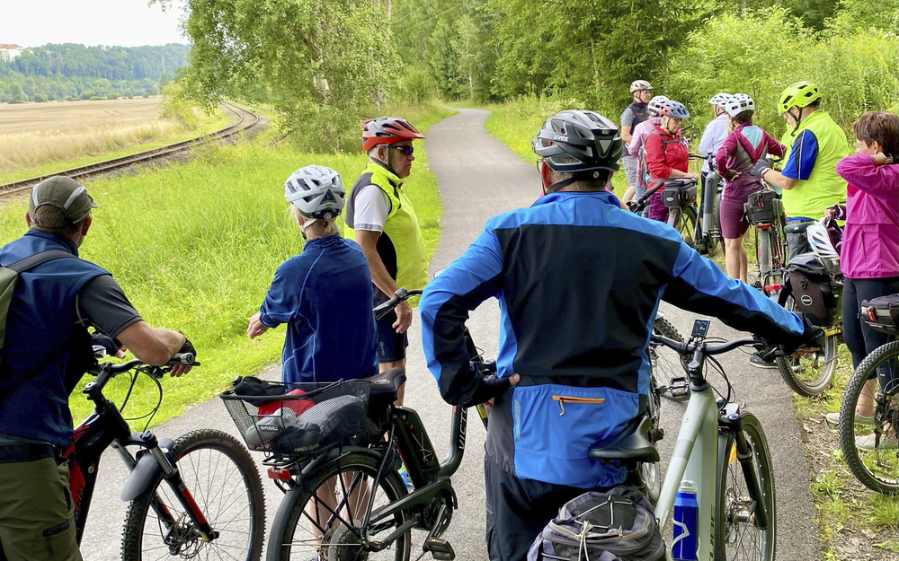 Radgruppe auf dem Ilmtal-Radweg
