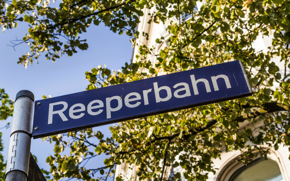 Reeperbahn Straßenschild in Hamburg
