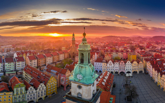 Luftaufnahme von Jelenia Góra in Polen