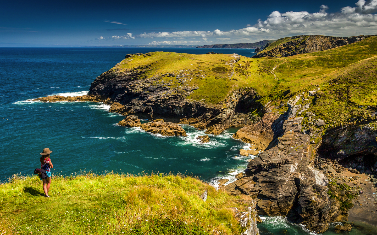die Küste Cornwalls bei Tintagel Castle, Vereinigtes Königreich