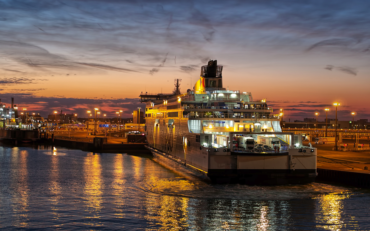 Autofähre von Calais nach Dover
