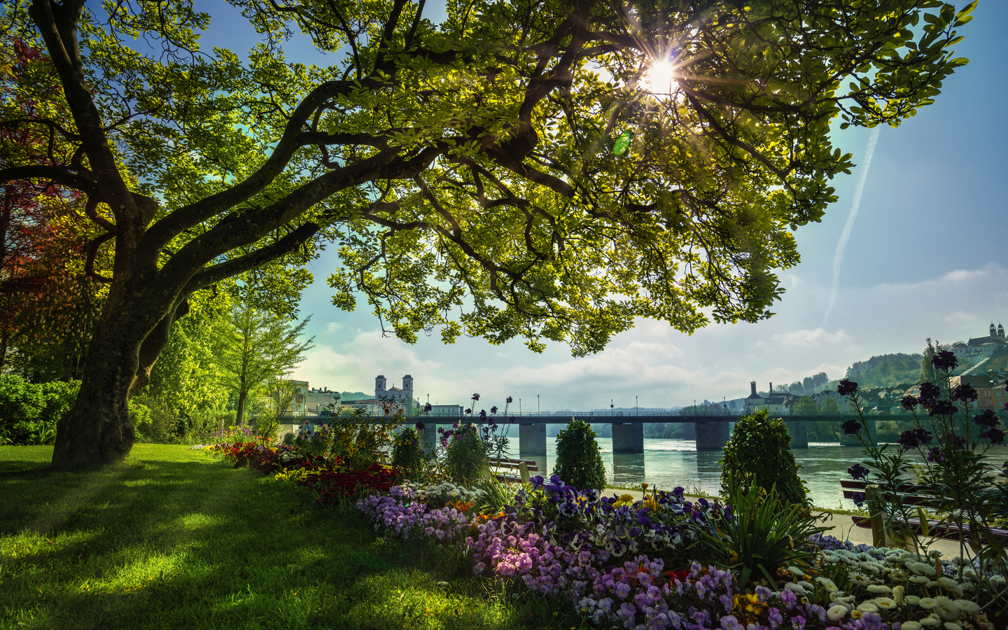 Dreiflüssestadt Passau bei Sonnenschein im Frühling, Deutschland