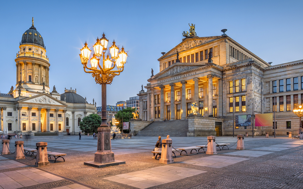 Konzerthaus und Deutscher Dom am Gendarmenmarkt in Berlin
