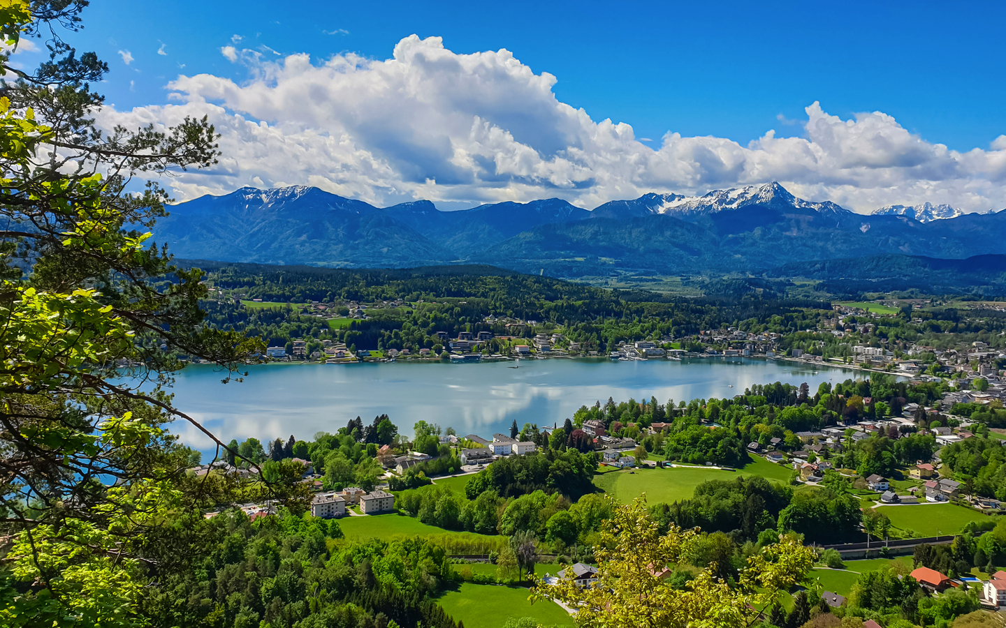 Panoramablick auf Velden am Wörthersee, Kärnten