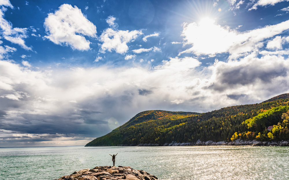 der Sankt-Lorenz-Strom im Herzen der Gemeinde Charlevoix nahe Québec, Kanada
