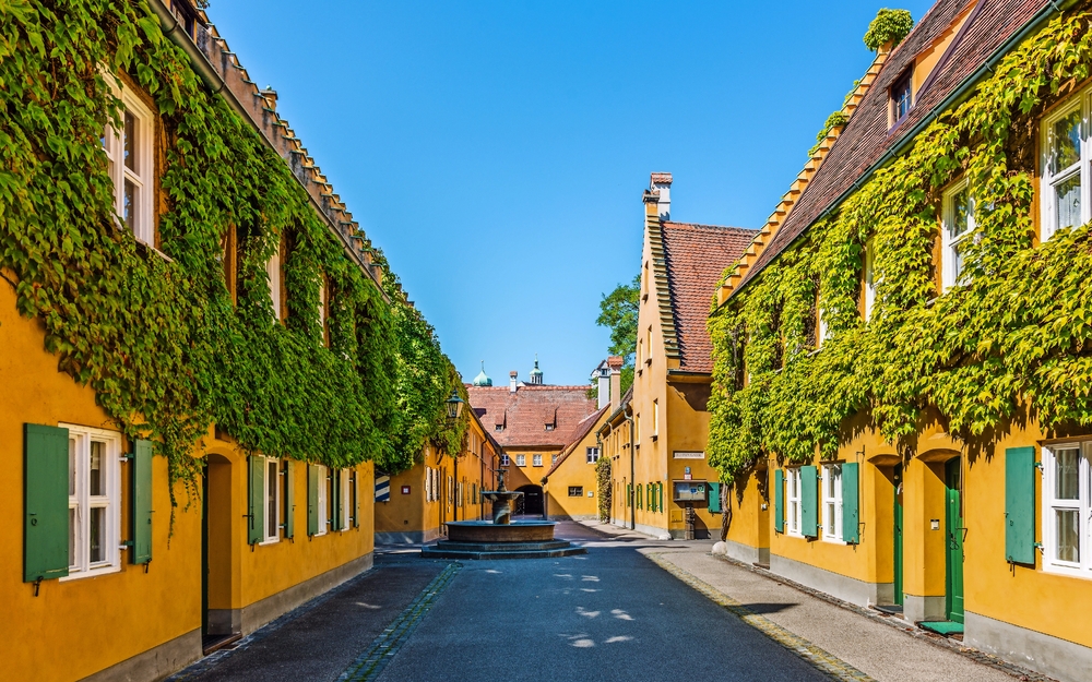 Augsburg: Fuggerei - der älteste Sozialwohnungsbau der Welt